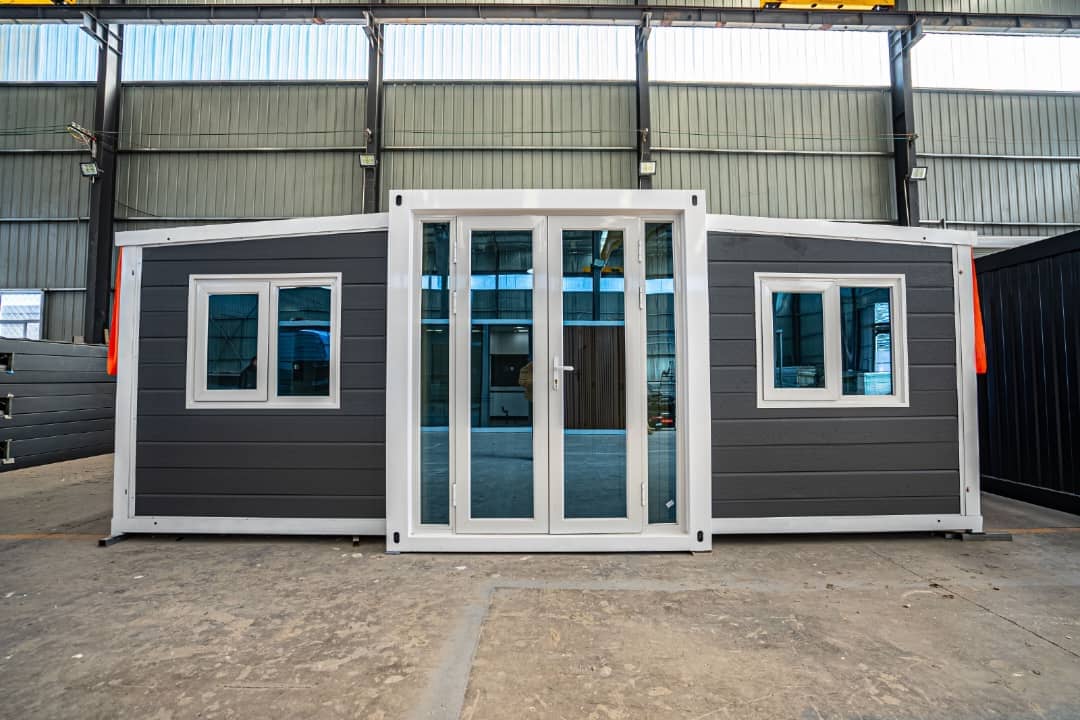 📦 Expandable Container House