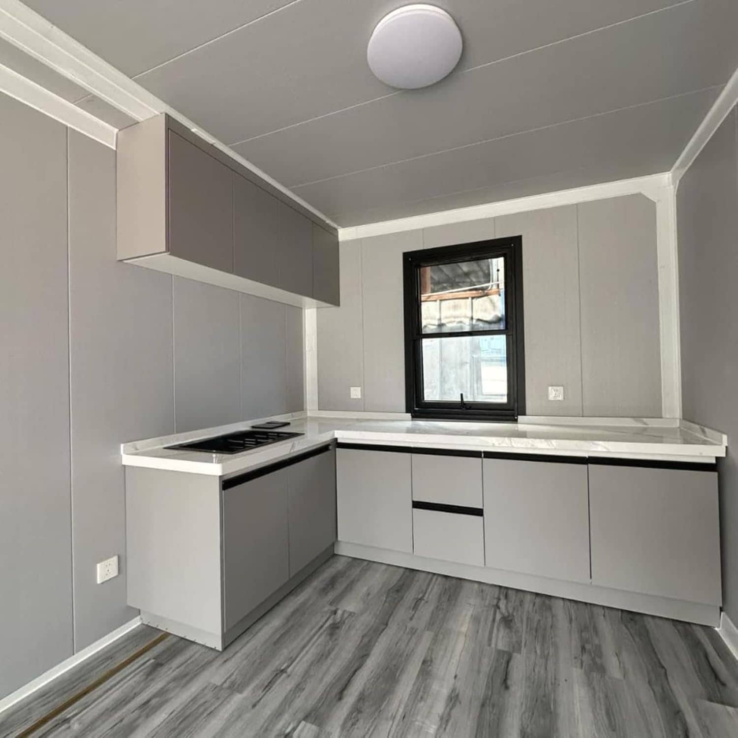 📦 Expandable Container House