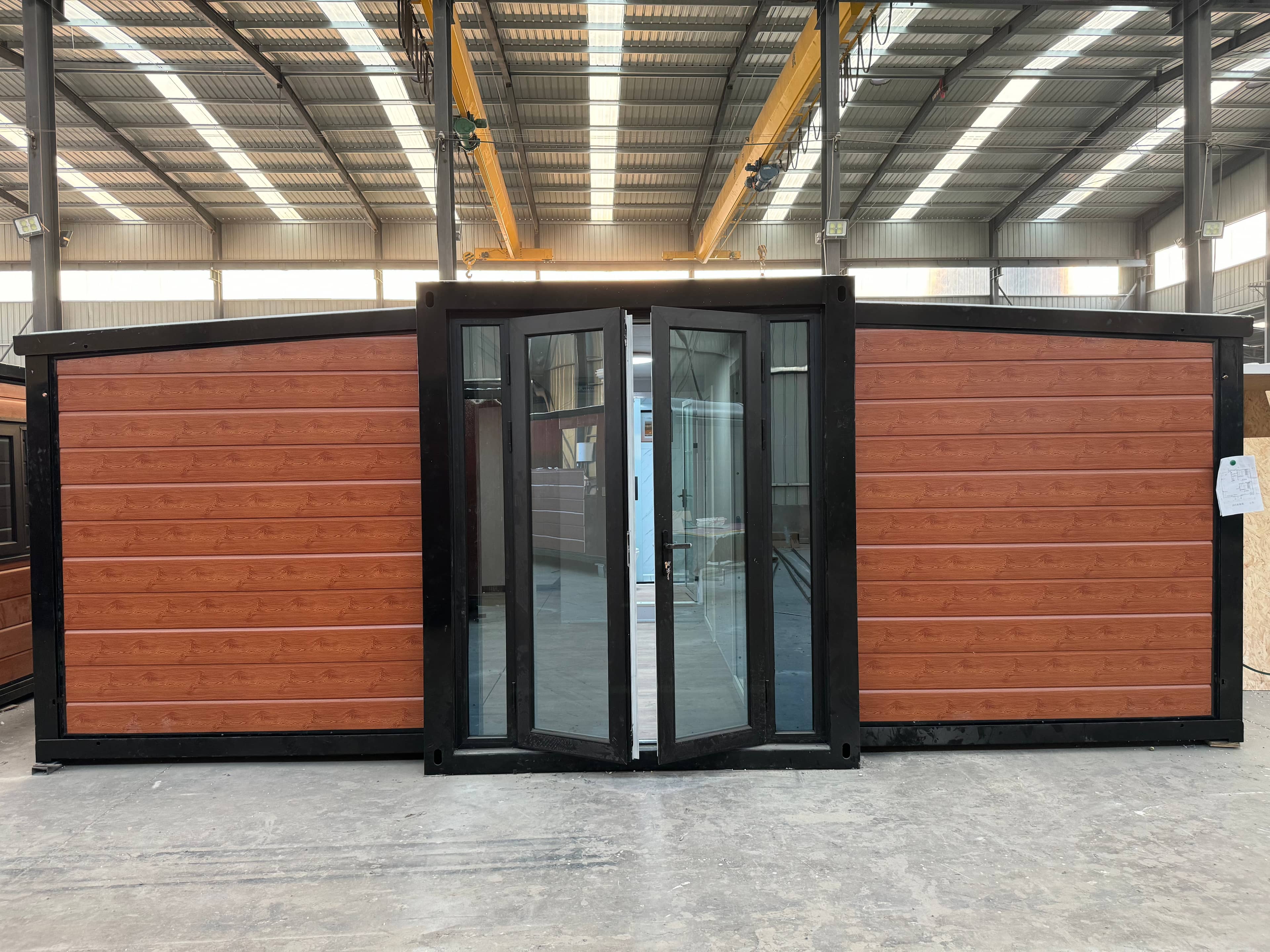 📦 Expandable Container House