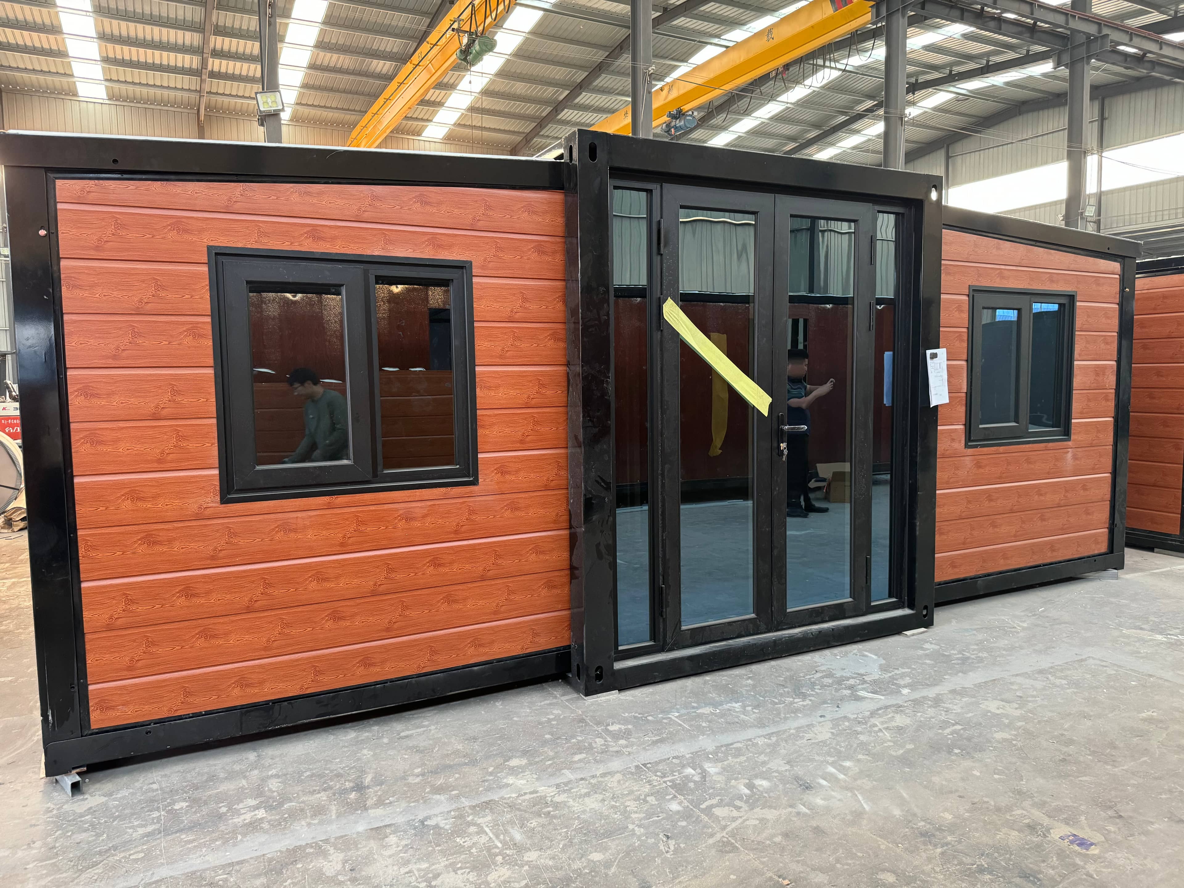 📦 Expandable Container House