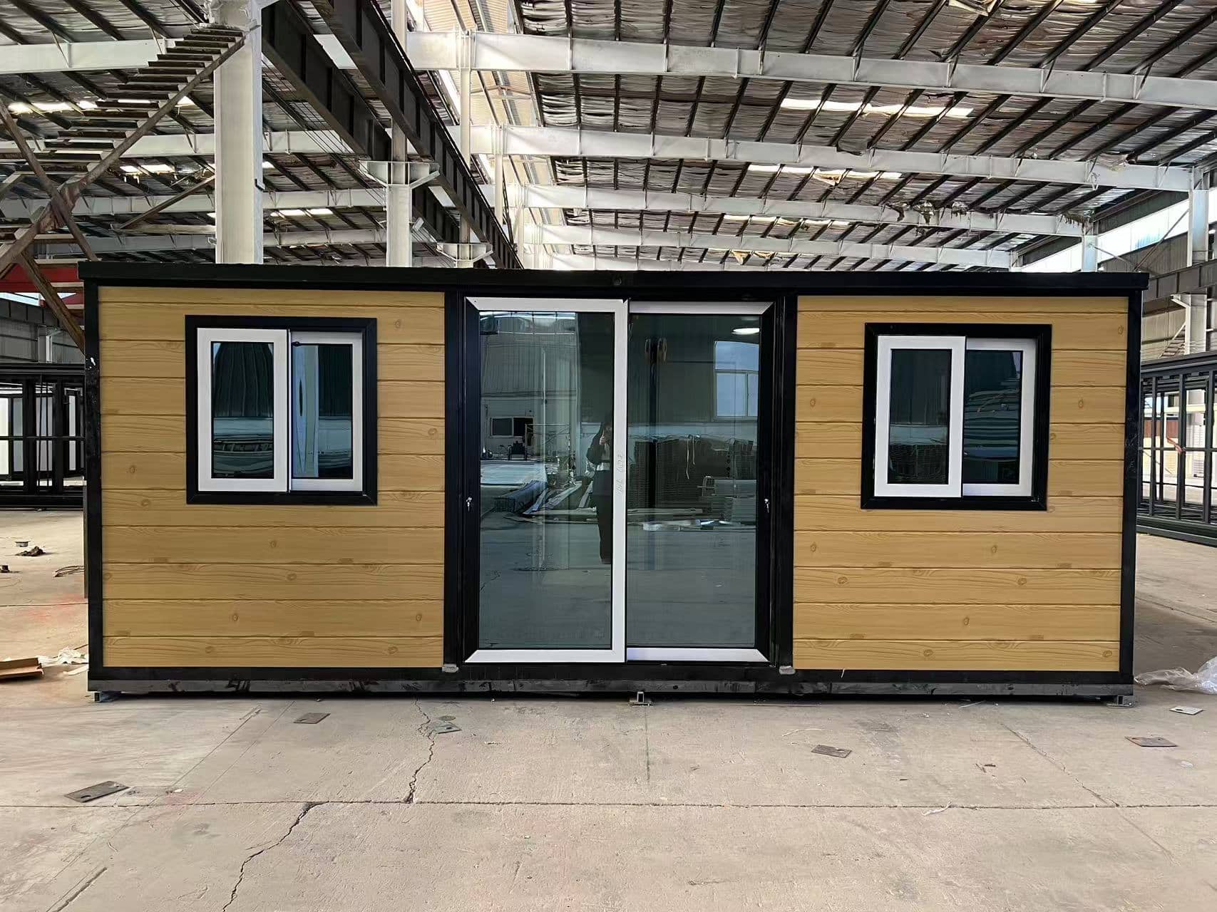 📦 Expandable Container House