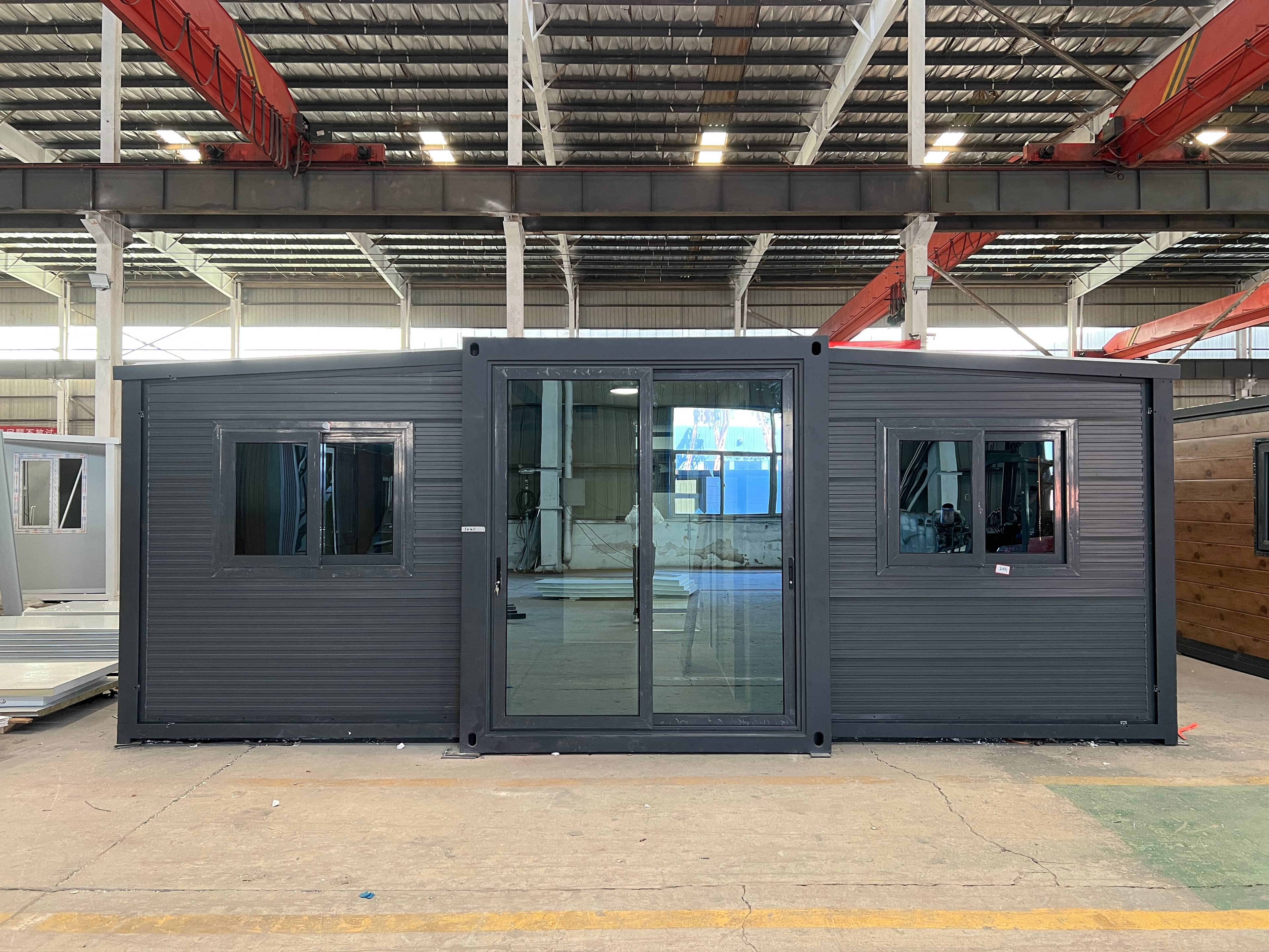 📦 Expandable Container House