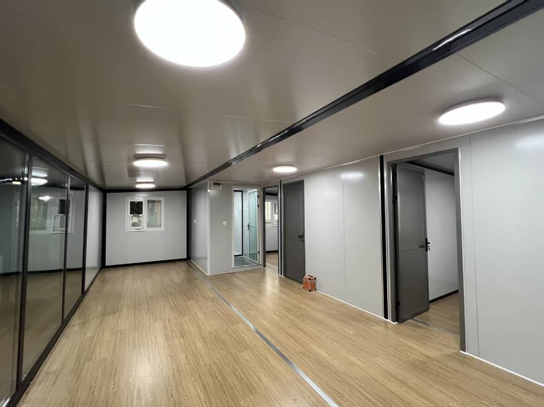 📦 Expandable Container House