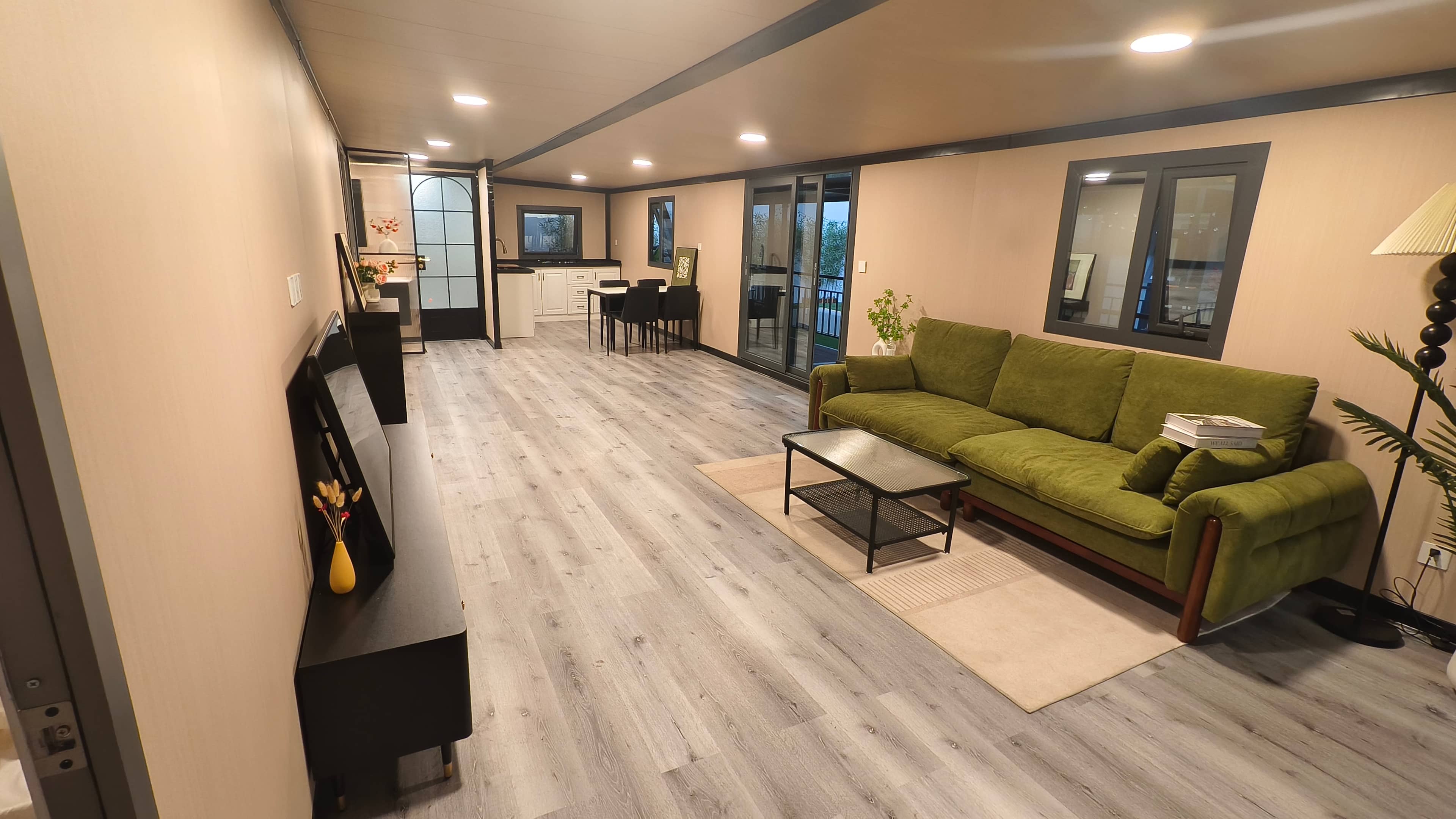 📦 Expandable Container House