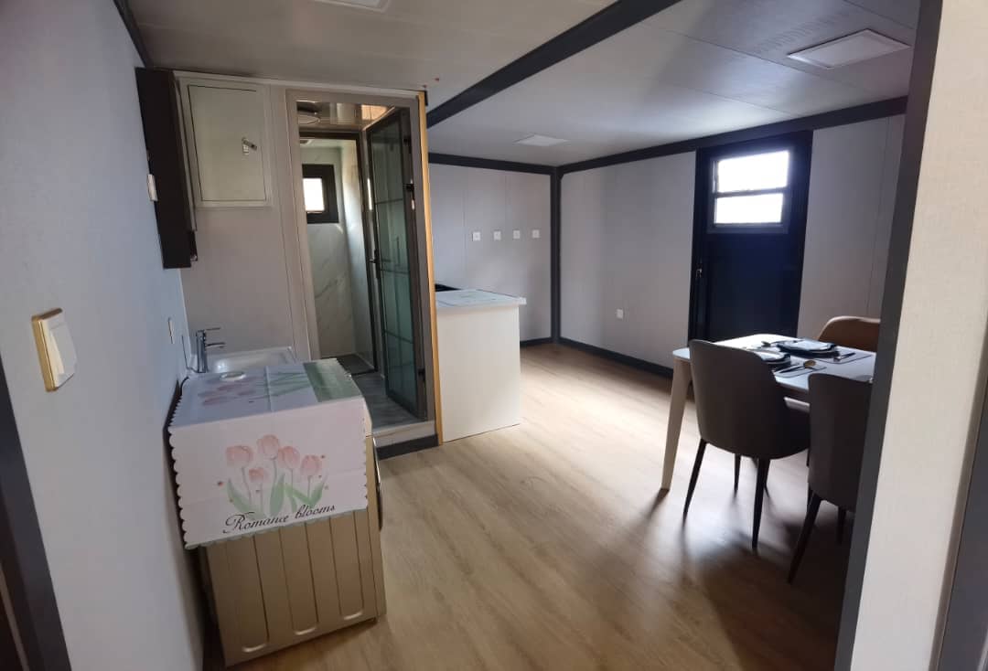 📦 Expandable Container House