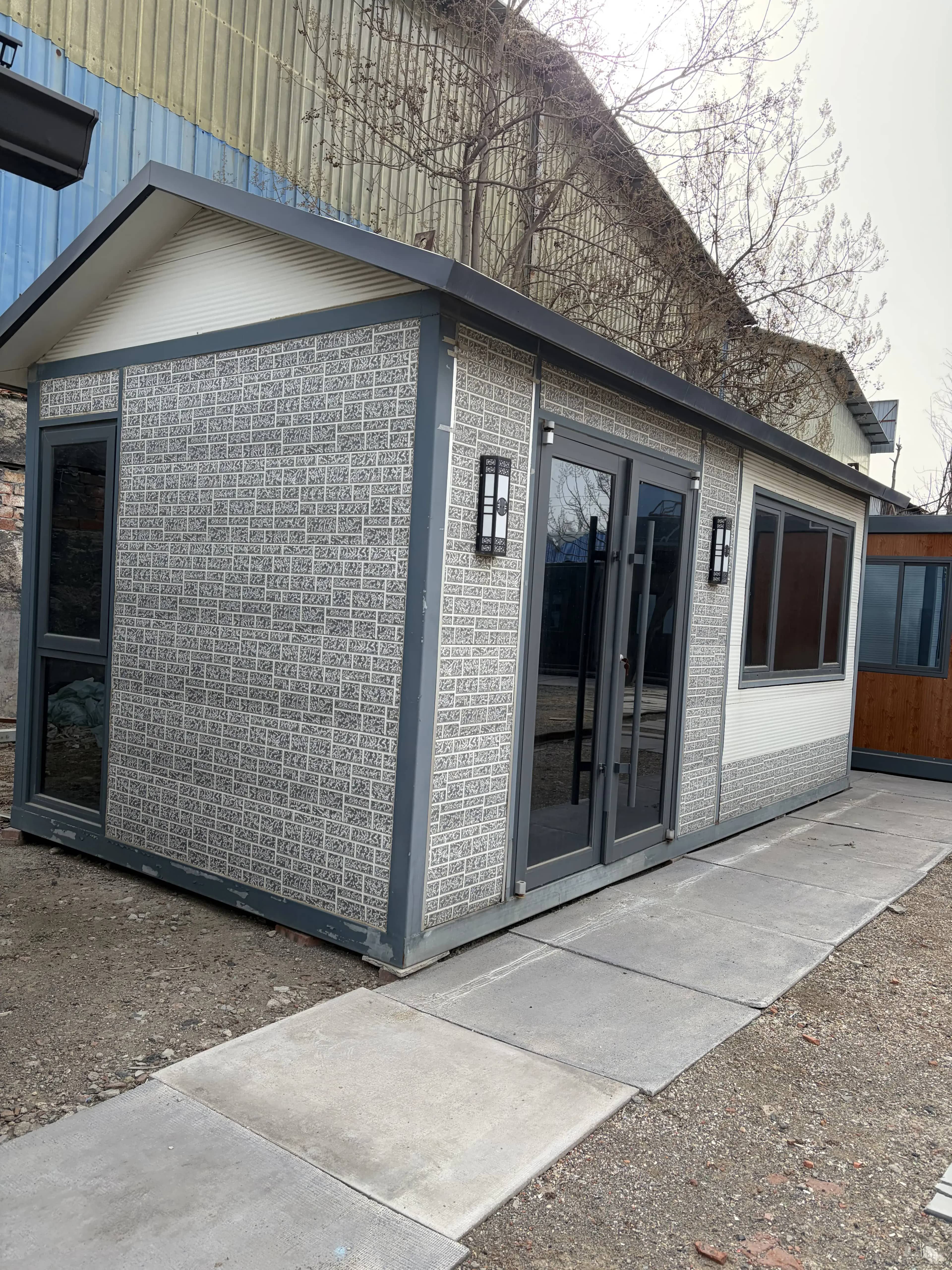 Quick-assembly container house