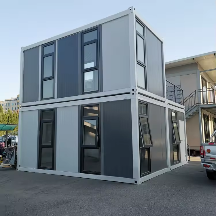 Z-Foldable house in field